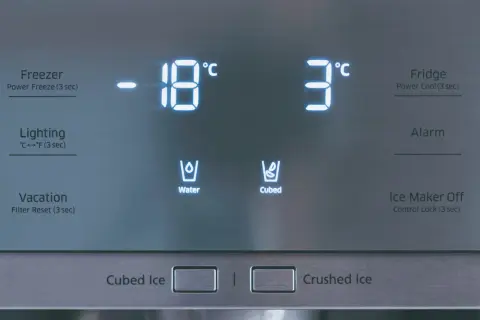 Jaka temperatura w lodówce? Świeżość i niższe rachunki!