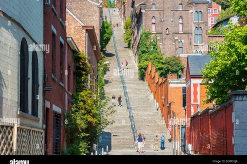 Montagne de Bueren Lüttich: 374 Stufen & Panoramablick