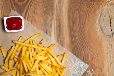 Jak długo smażyć frytki? Czas i sekrety perfekcyjnej chrupkości.