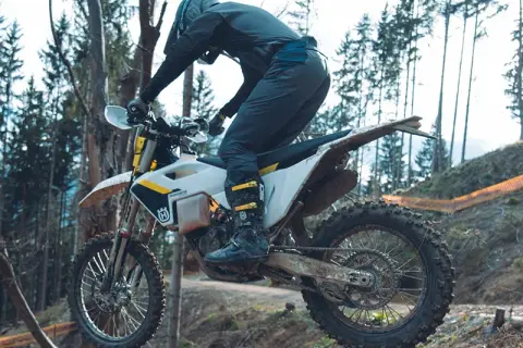 Husqvarna TE 250 2T - szczegółowe informacje i porównania modeli