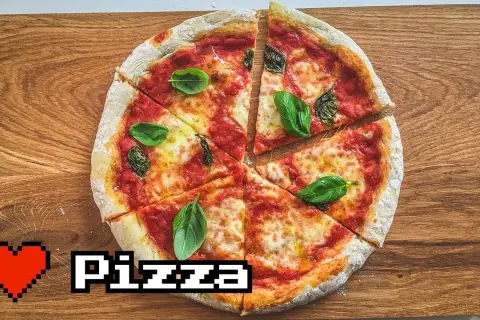 Jak zrobić ciasto na pizzę, które zawsze wychodzi idealne