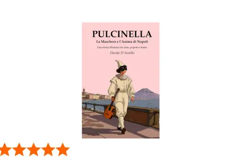 Pulcinella, maschera iconica di Napoli, passeggia con una chitarra sul lungomare, con il Vesuvio sullo sfondo.