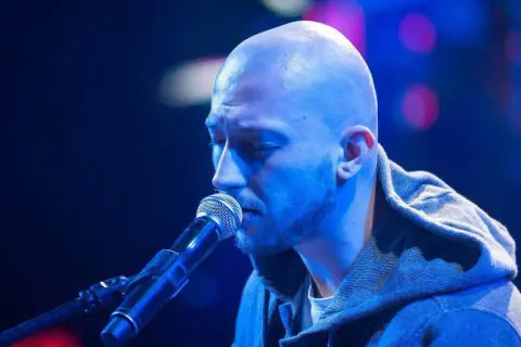 Koncert Korteza: Ile trwa (90-120 min) i jak zaplanować wieczór?