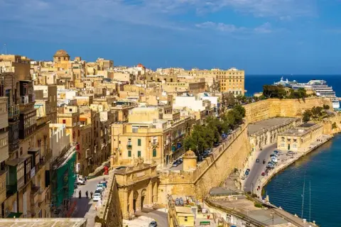 Malta: Wyspa czy archipelag? Poznaj klucz do udanej podróży!