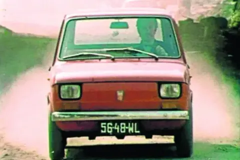 Fiat 126p - do kiedy chromowane zderzaki były standardem w produkcji?