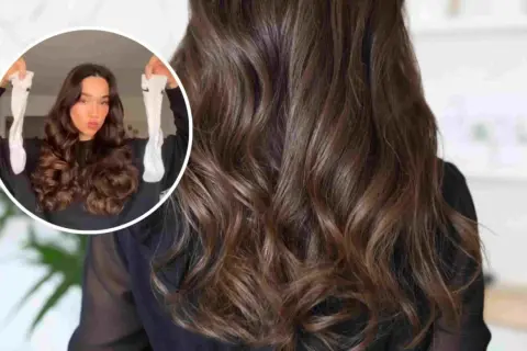 Demostración de como hacerse ondas en el pelo sin plancha, usando calcetines para crear rizos naturales y voluminosos.