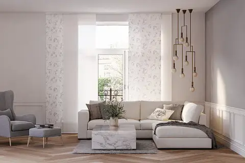 Wunderschöne Wohnzimmer Flächenvorhänge für Stil und Sichtschutz