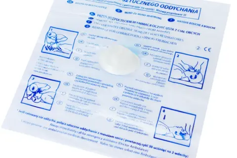 Maseczka do resuscytacji w apteczce: obowiązek czy zalecenie?