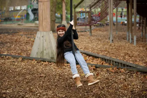Mini park linowy dla dzieci: Bezpieczny raj w ogrodzie? Przewodnik