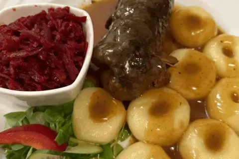 Bystrzyca Kłodzka: Gdzie zjeść? Twój przewodnik po kulinarnych hitach!