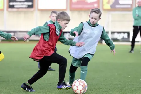 F-Jugend Training: Spaß, Entwicklung & DFB-Philosophie für Trainer