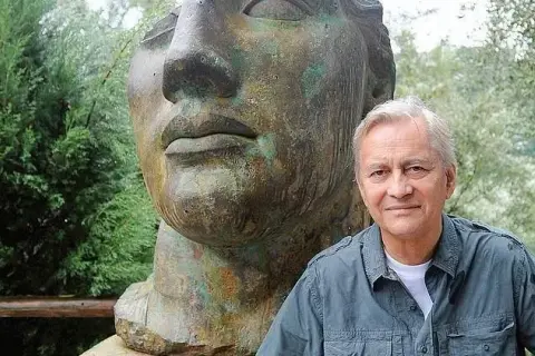 Igor Mitoraj: tajemnice rodziny, które wpłynęły na jego sztukę
