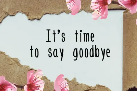 It's time to say goodbye" - tekst na tle z rozdartym papierem i kwitnącymi gałązkami wiśni. Czas na vox szczęśliwej drogi.
