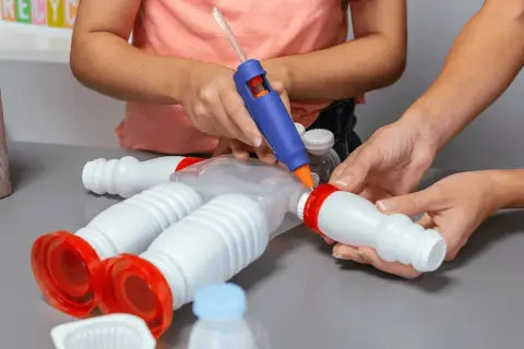 Jak zrobić ekologiczne zabawki z domowych materiałów: 8 kreatywnych pomysłów