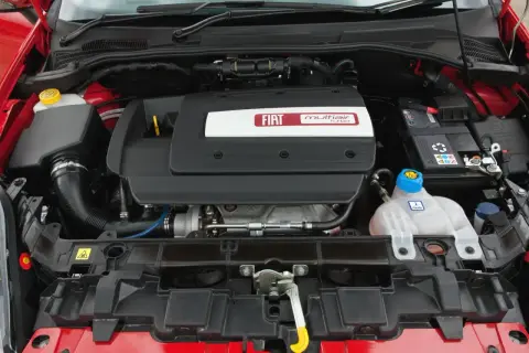 Silnik MultiAir Turbo w Fiat Grande Punto 1.4. Czysty i zadbany, gotowy do jazdy.