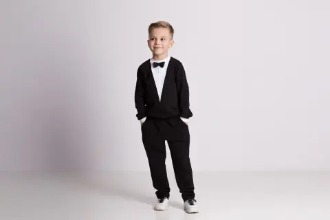 Jak ubrać chłopca na komunię pod albę, by wyglądał elegancko i komfortowo