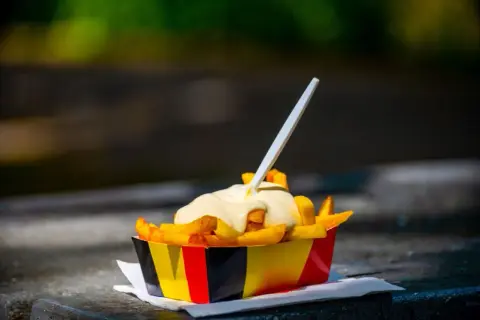 Co do frytek na kolację? Odkryj 15+ inspiracji na sycące dania!