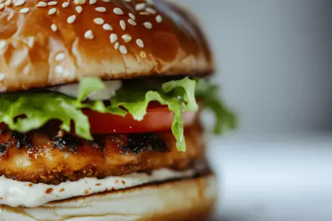 Burger poulet maison: le guide ultime pour un résultat parfait