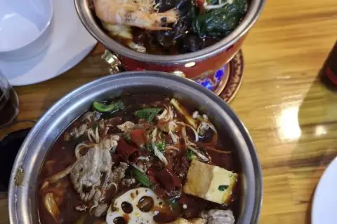 Da Qing Mian Guan Berlin: Authentischer Hotpot & handgezogene Nudeln