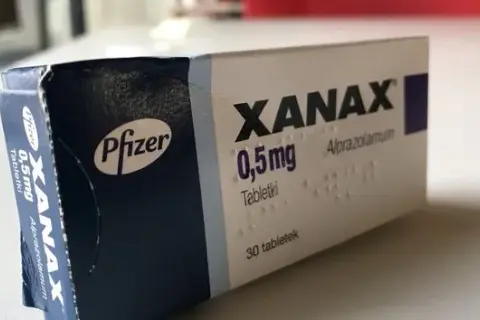 Na co jest lek Xanax i jak może pomóc w leczeniu lęków?