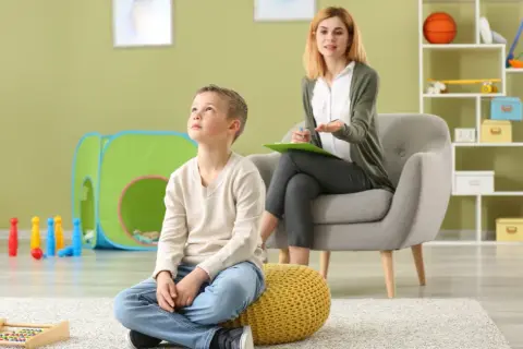 Zaburzenia SI – co to jest, objawy i skuteczne terapie dla dzieci