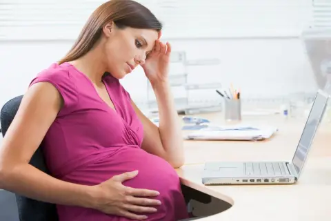 Zwolnienie kobiety w ciąży z pracy: Niebezpieczne pułapki prawne dla pracodawcy