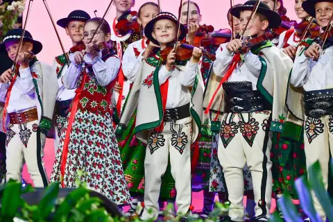 Ile kosztuje koncert mała armia janosika? Sprawdź ceny biletów!