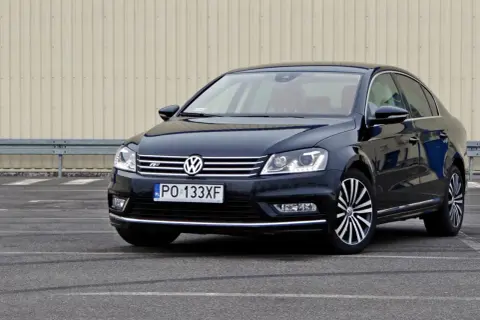 Passat B7 2.0 TDI: Ile litrów paliwa mieści bak? Zasięg i spalanie