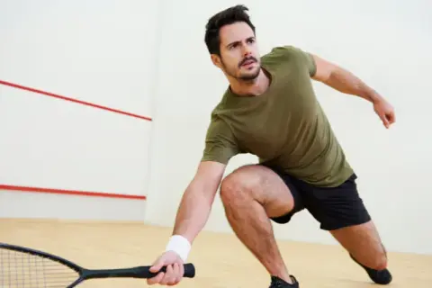 Gdzie grać w squash w Elblągu? Najlepsze kluby i korty do wyboru