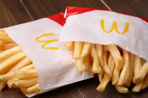 Średnie frytki McDonald's - ile gram mają i co warto wiedzieć?