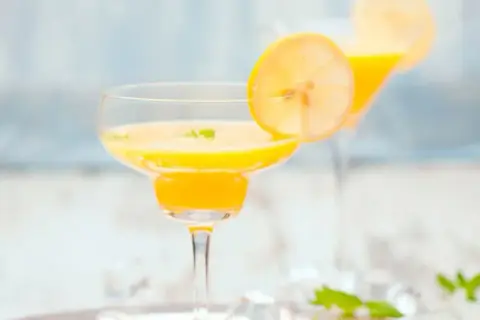 Lubelska mango drink – idealne przepisy na orzeźwiające koktajle