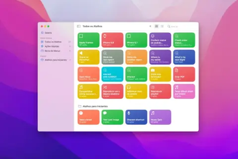 Ekran aplikacji Skróty na MacBooku, pokazujący jak skopiować coś na Macu, z listą dostępnych skrótów i opcji.