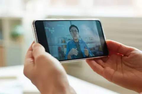 Jak zapisać film z Facebooka - proste metody na pobranie wideo