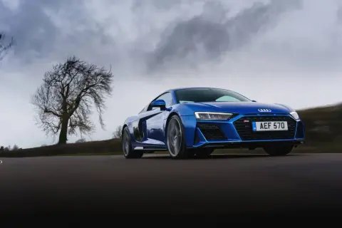 Audi R8: Legendarny Supersamochód, Który Zmienił Rynek