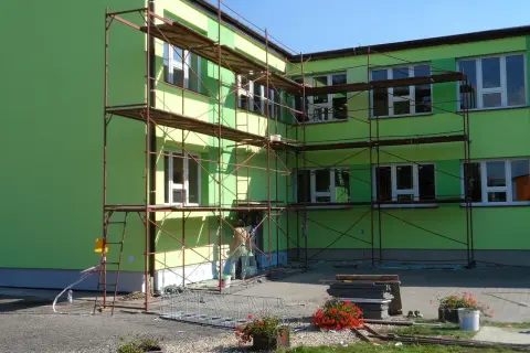 Gdzie wyrzucić worki po cemencie? Uniknij błędów w utylizacji