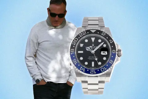 Bruce Springsteen, con su icónico estilo, luce un Rolex GMT-Master II.