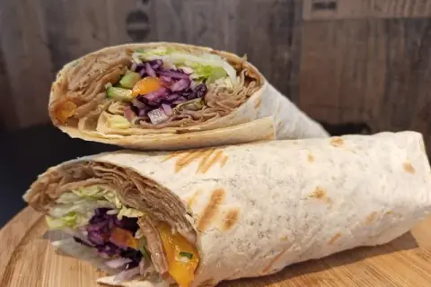Rollo kebab: Co to jest? Różnice, kalorie i przepis na idealne!