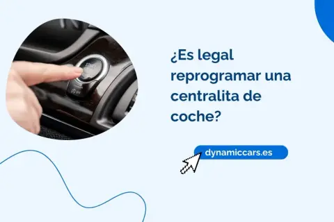 Dedo presionando el botón de arranque de un coche. ¿Es legal reprogramar una centralita de coche?