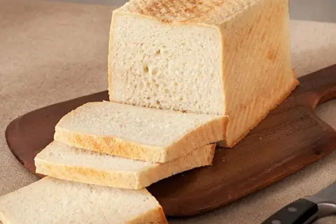 Pyszny chleb tostowy bezglutenowy przepis na zdrowe pieczenie