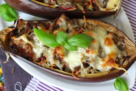 Elegancki obiad w domu: Sekrety menu, przepisów i prezentacji