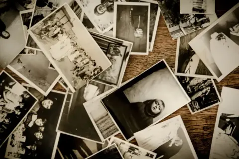 Stare fotografie, ślady przeszłości. Digitalizacja zdjęć pozwala zachować wspomnienia na zawsze.