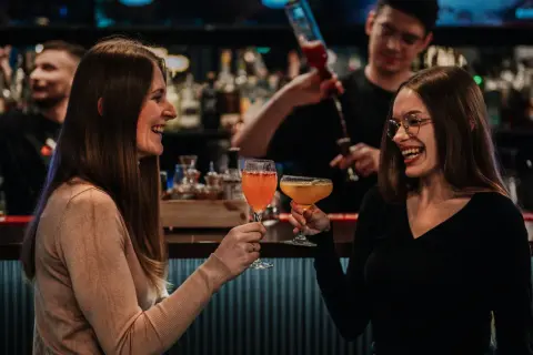 Drink Hala Złotów - aktualne godziny otwarcia i oferta sklepu alkoholowego