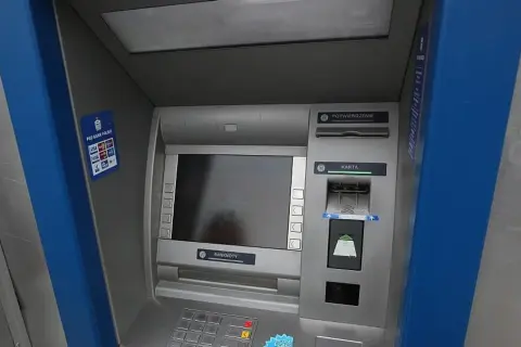 Jakie bankomaty są w Mosinie? Lokalizacja bankomatów w Mosinie