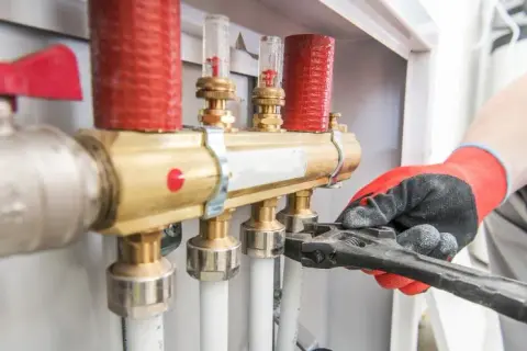 Zawór dopuszczający wodę do CO – jak uniknąć problemów z instalacją