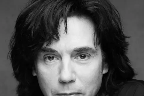 Jean-Michel Jarre: Jak zdefiniował elektronikę i podbił Polskę?