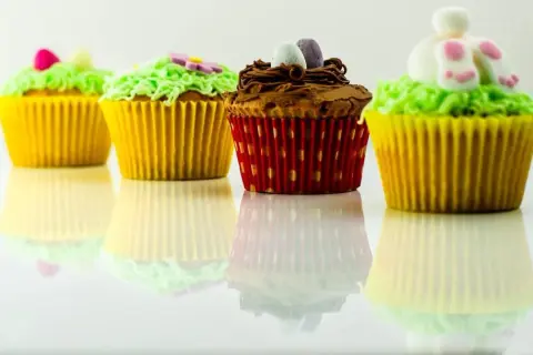 Proste i kreatywne sposoby na ozdobienie muffinek dla dzieci – inspiracje i porady