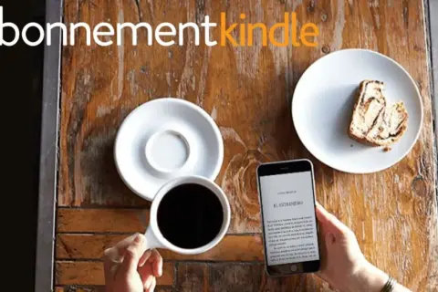 Découvrez comment fonctionne l'abonnement Kindle pour lire "El Extranjero" en sirotant votre café.
