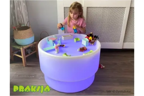 Podświetlany stolik sensoryczny: Kompletny przewodnik dla rodziców