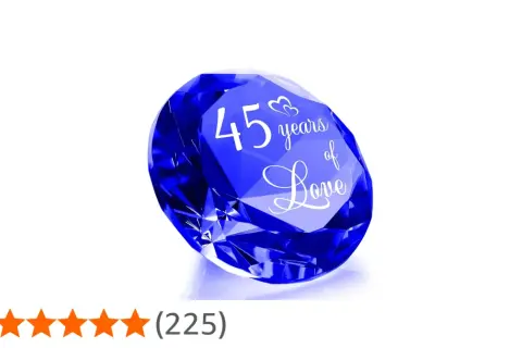 Un cristallo blu inciso con "45 years of Love", un regalo perfetto per celebrare 45 anni di matrimonio.