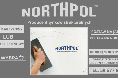 Ręka nakłada tynk na ścianę. Wybór: tynk akrylowy czy silikonowy? NORTHPOL.